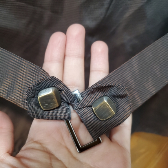 Beautiful lightweight reflective brown jacket - Picture 7 of 10